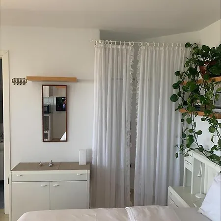 Breath-taking Studio On Hill Top With Pool Mesa Geitonia